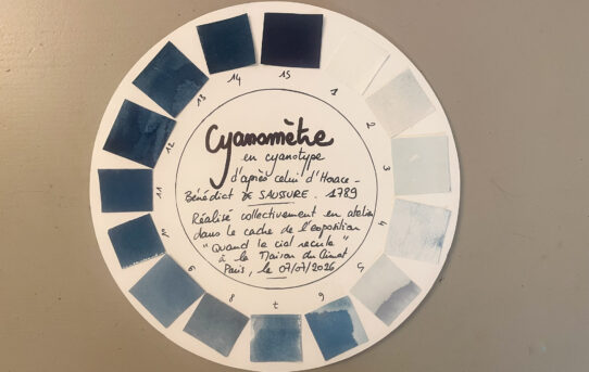 Cyanomètre : composer un nuancier du ciel entre art et science