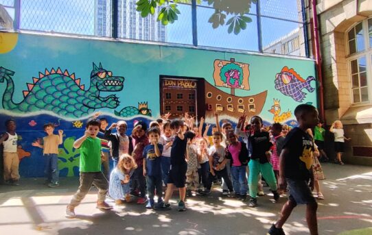 Une fresque participative à l'école maternelle Émilie