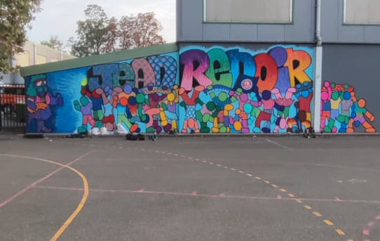 Graffiti au collège Jean Renoir à Bondy